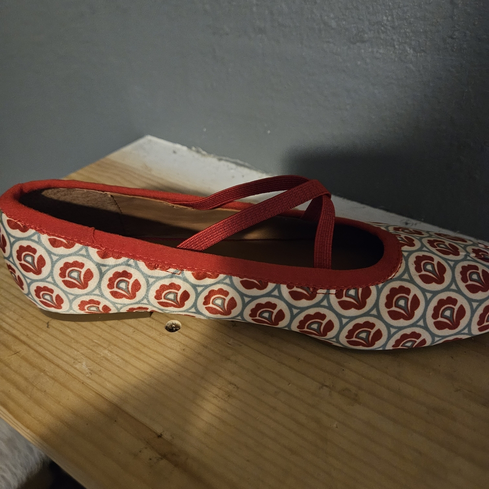 Red and White Platform Flats with Retro Pattern
